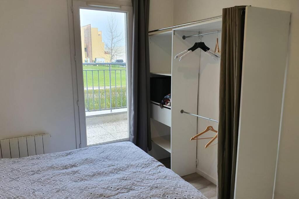 Val-de-Reuil Appartement Contemporain Renove A Neuf Avec Cuisine Equipe - Val De Reuil מראה חיצוני תמונה